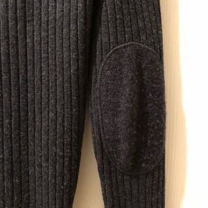 Kenneth Cole Sweaters - Kenneth Cole Gray sweater size medium Kenneth Cole Sweaters - Kenneth Cole Gray sweater size medium